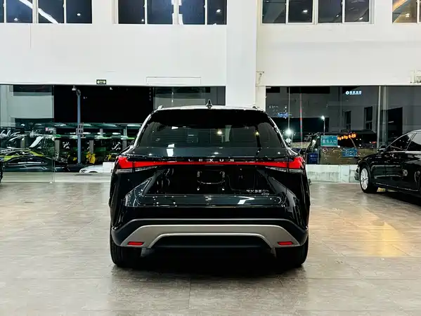 Lexus RX 2025