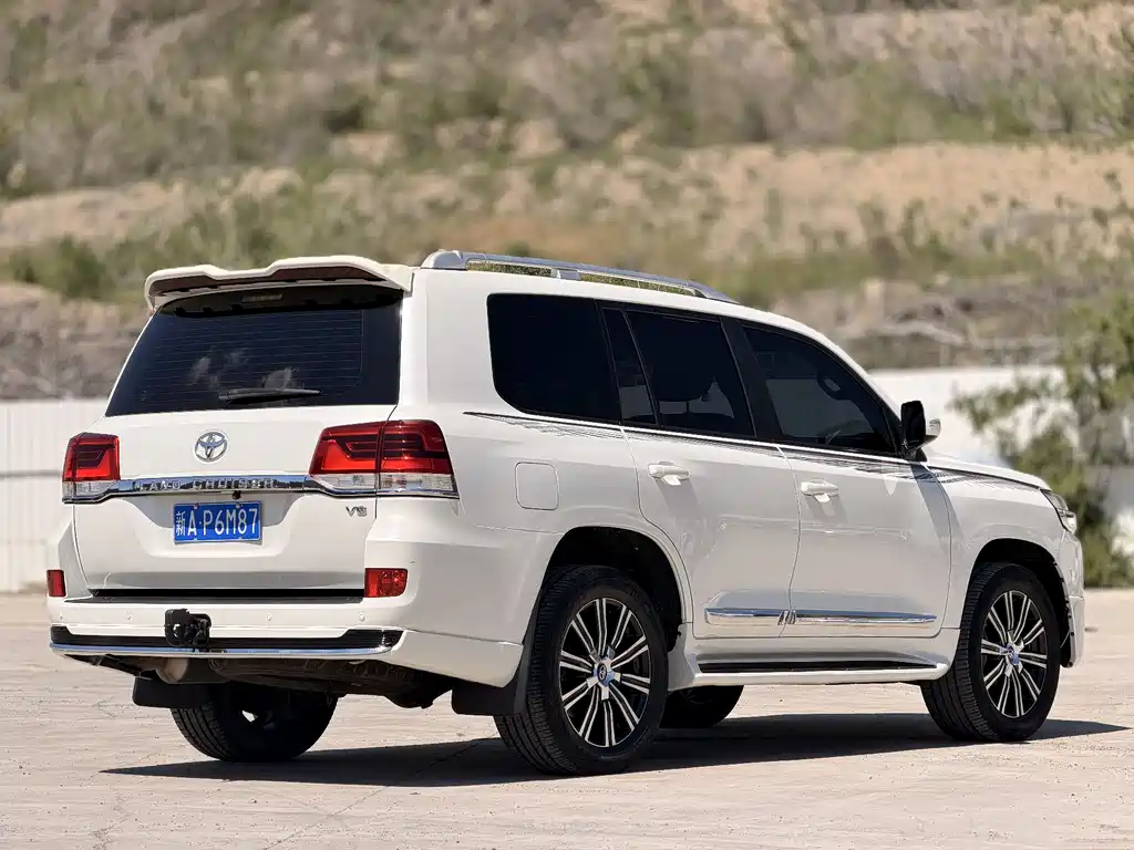 Toyota Land Cruiser 2016 — фото 4