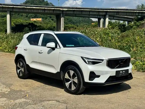 Volvo XC40 2024