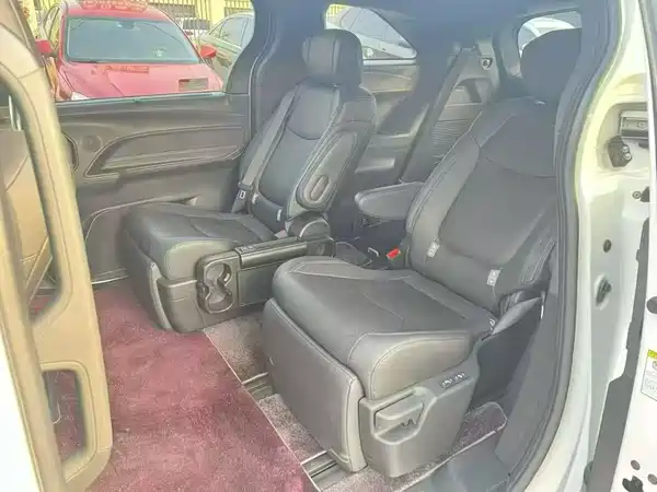 Toyota Sienna 2022
