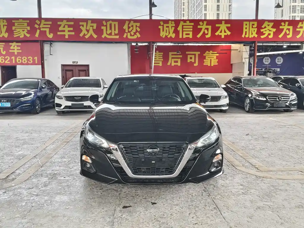 Nissan Teana 2023