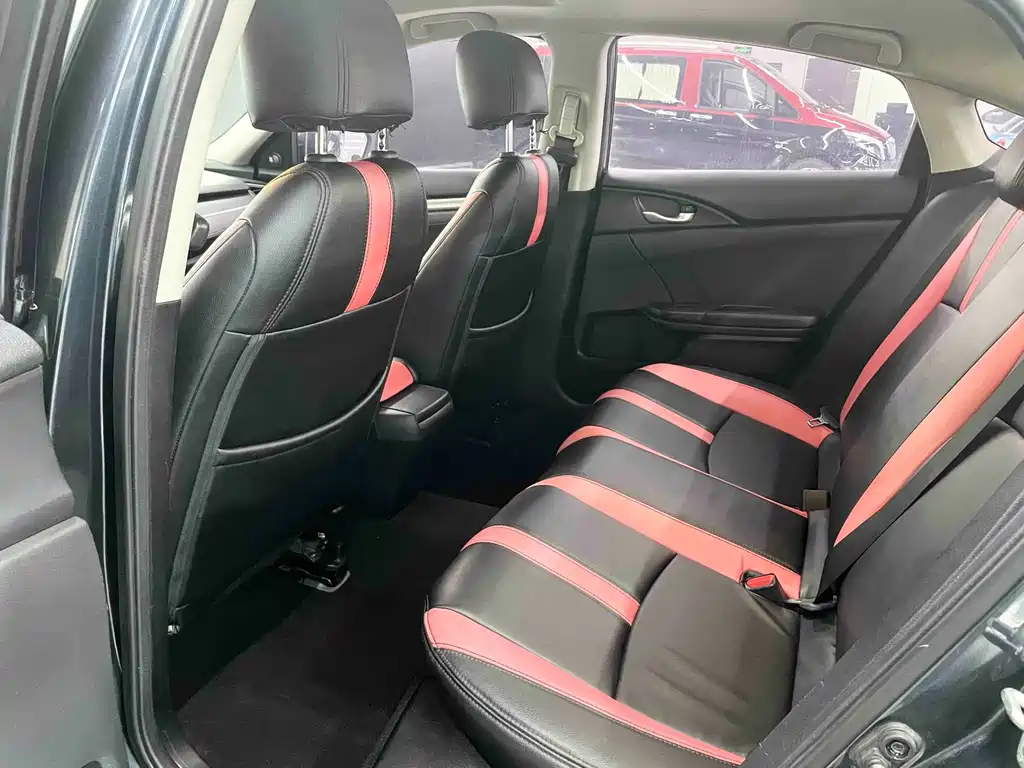 Honda Civic 2017 — фото 10