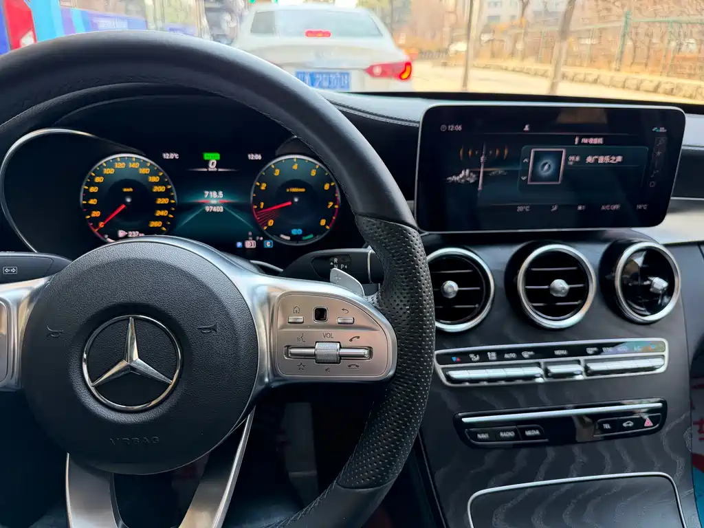 Mercedes-Benz C-Class 2020 — фото 23