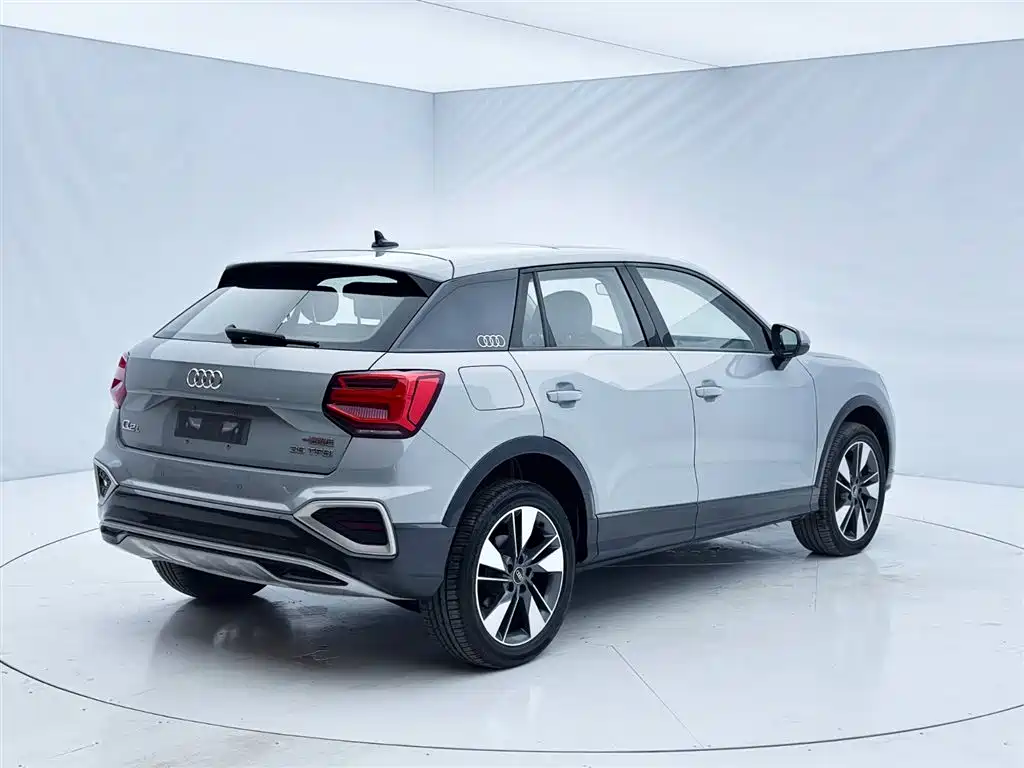 Audi Q2L 2024 — фото 6