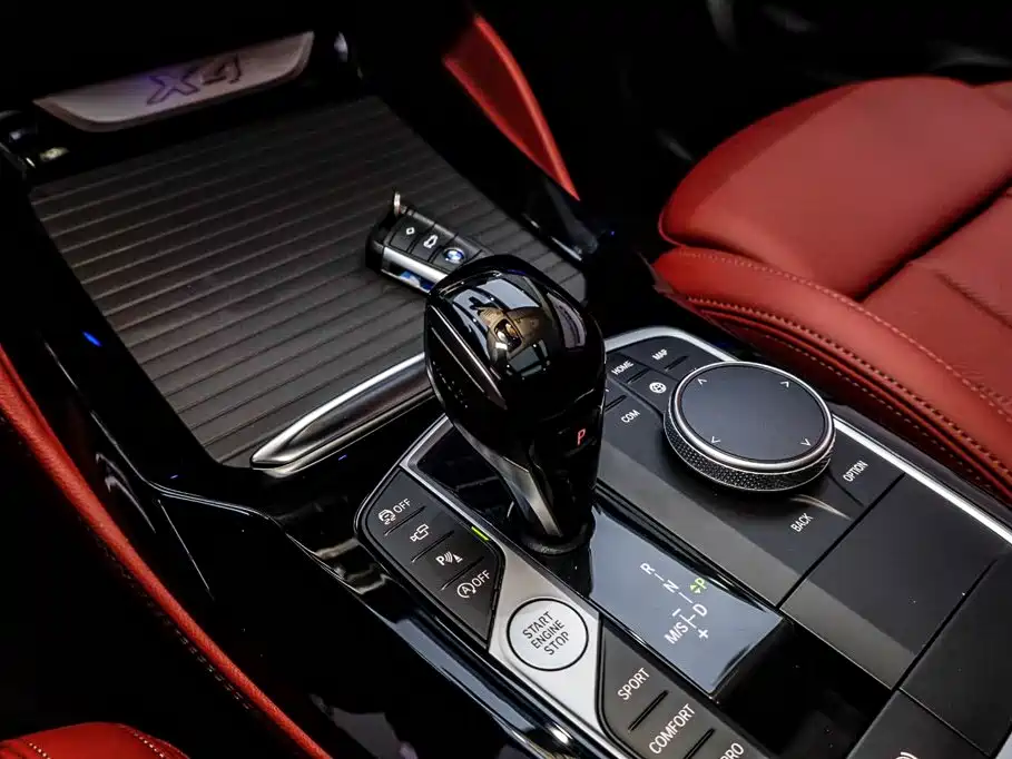 BMW X4 2023 — фото 18
