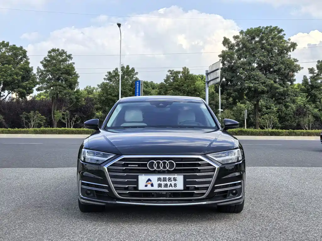 Audi A8 2021 — фото 2