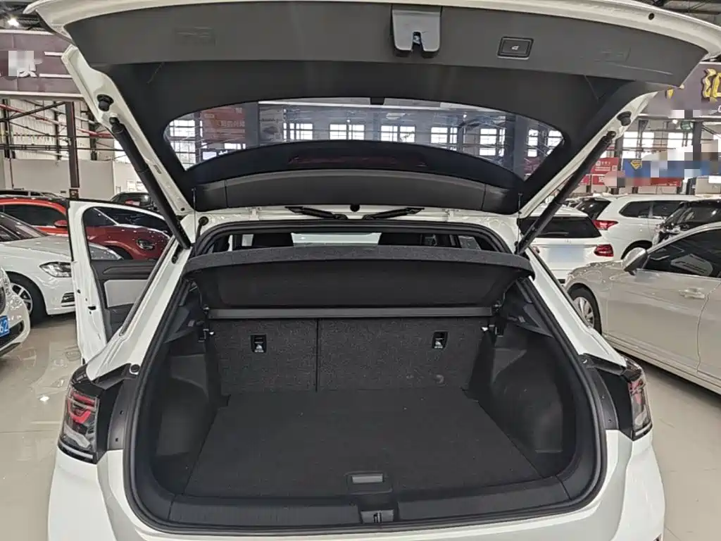 Volkswagen T-Roc 2024 — фото 19
