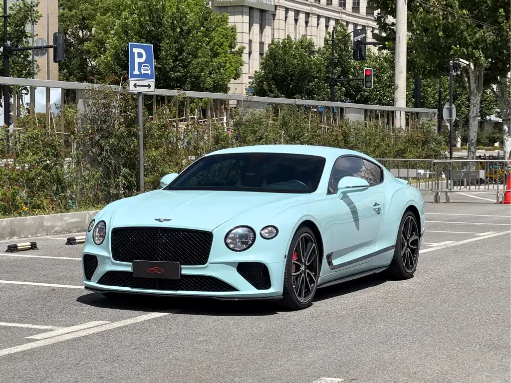 Bentley Continental 2020 — фото 1