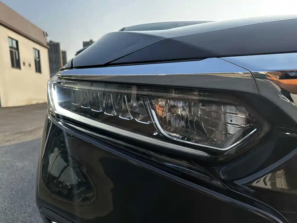 Honda Accord 2019 — фото 10