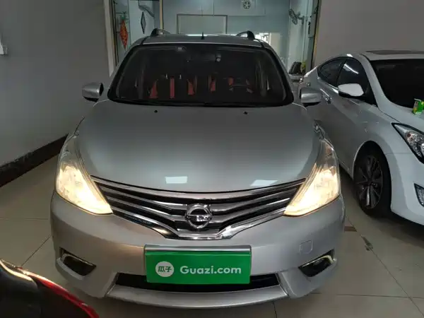 Nissan Livina 2016