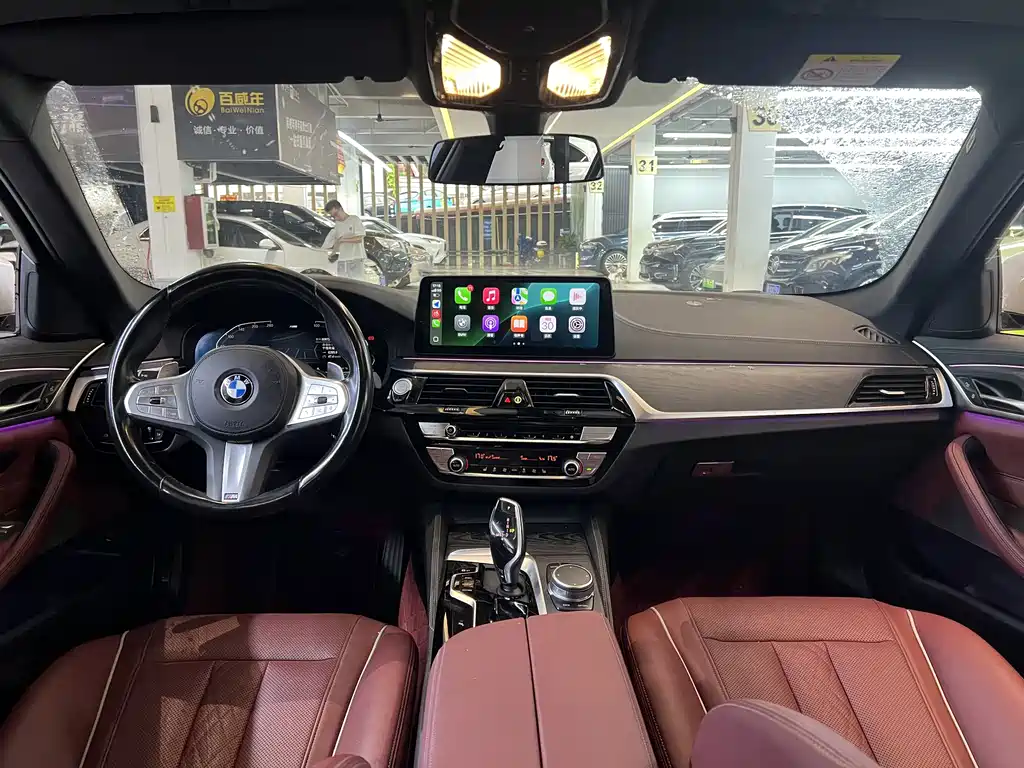 BMW 5 Series 2023 — фото 17