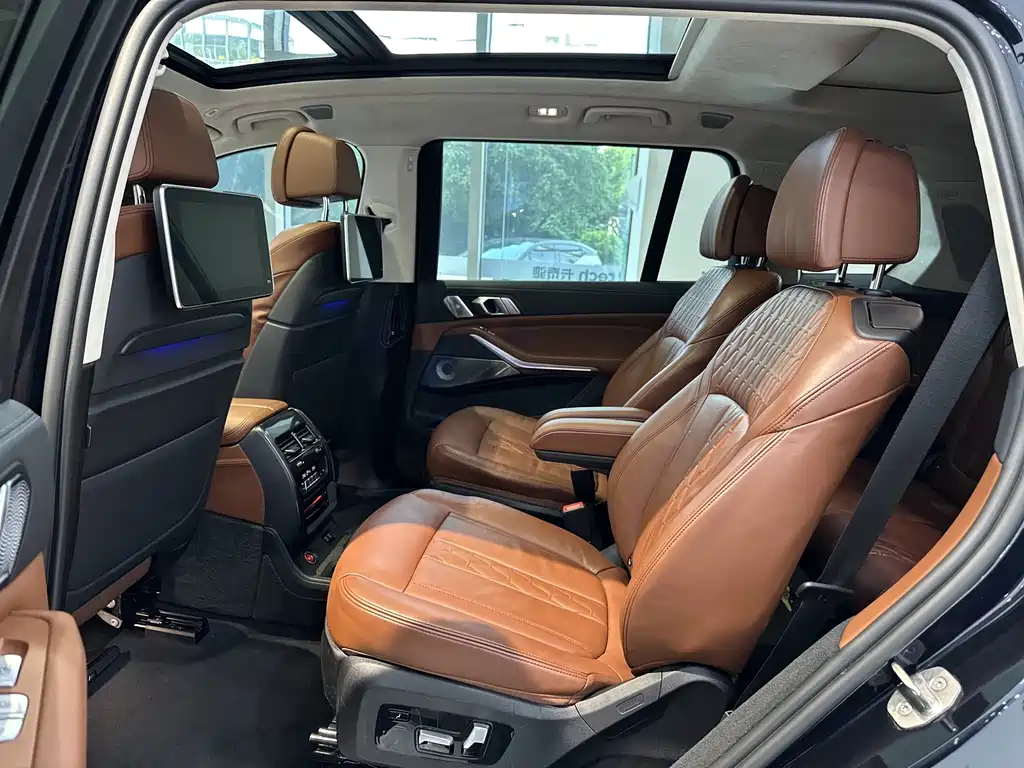 BMW X7 2022 — фото 18