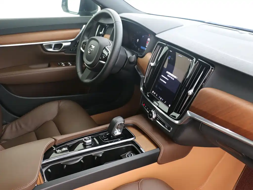 Volvo S90 2023 — фото 13