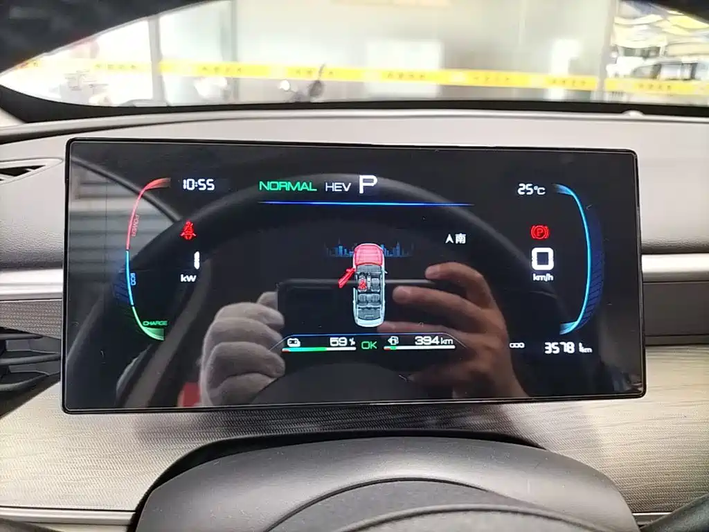 BYD Seal 05 DM-i 2025 — фото 8