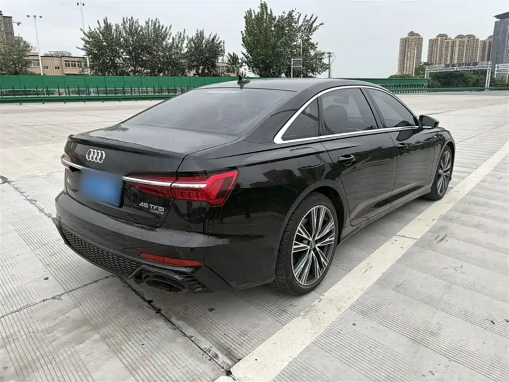Audi A6L 2022 — фото 10