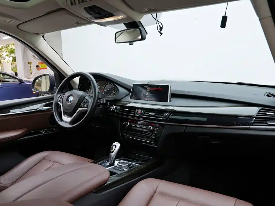 BMW X5 2015 — фото 10