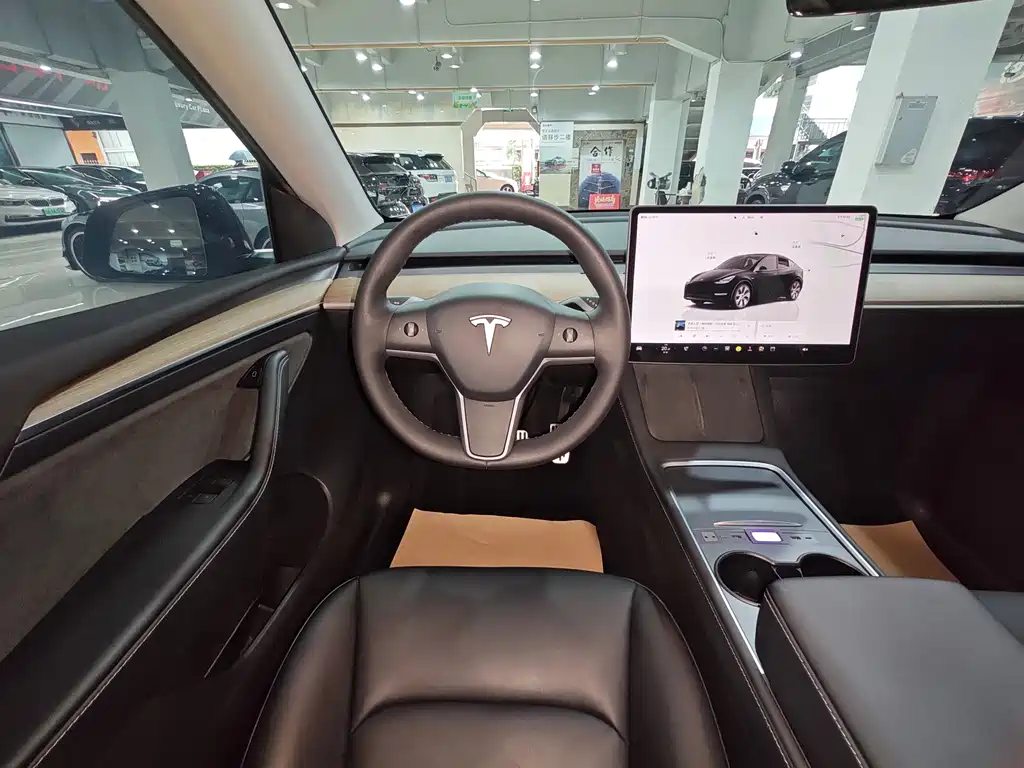 Tesla Model Y 2022 — фото 19