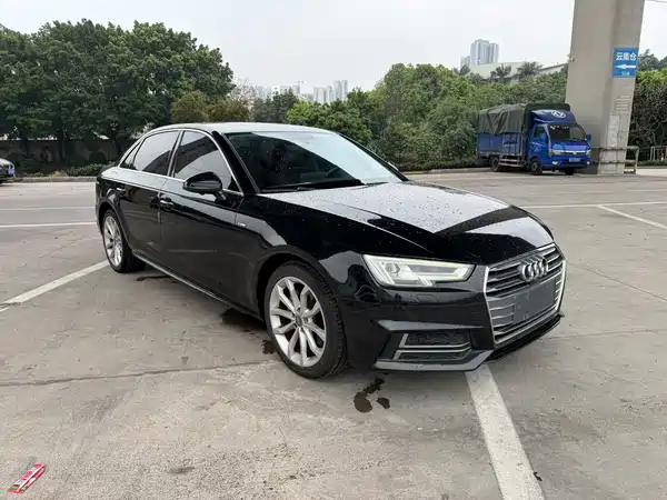 Audi A4L 2018