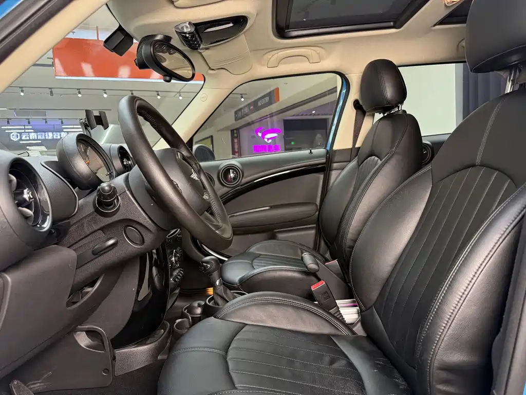MINI Countryman 2016