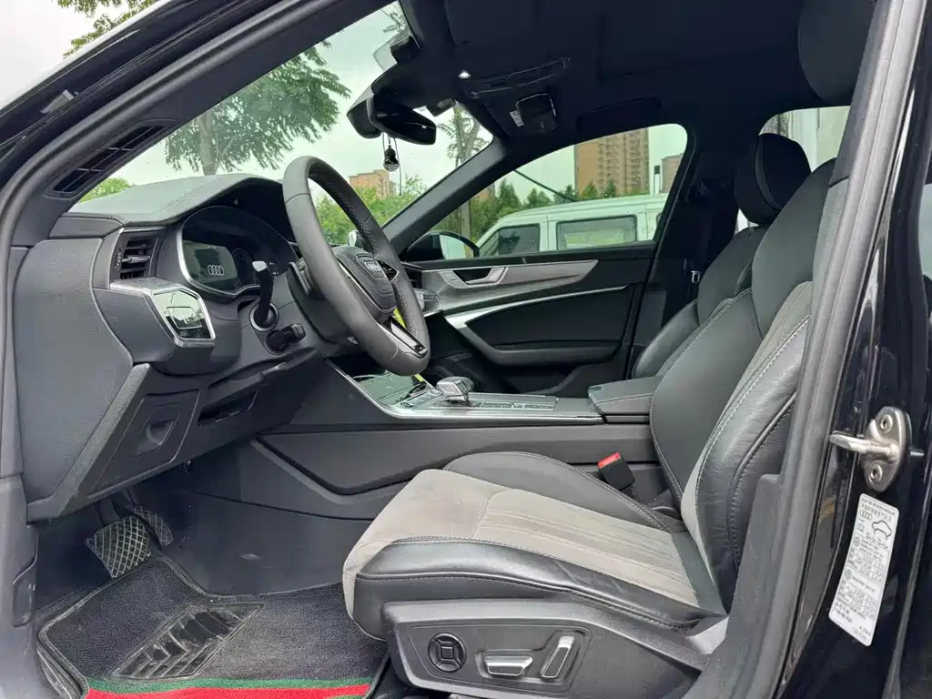 Audi A6L 2022