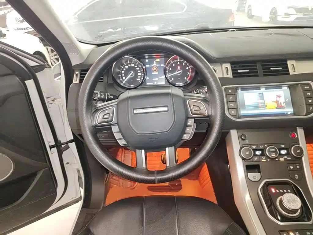 Land Rover Range Rover Evoque 2018 — фото 11