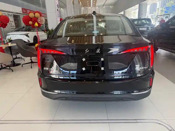 Hongqi E-QM5 2026