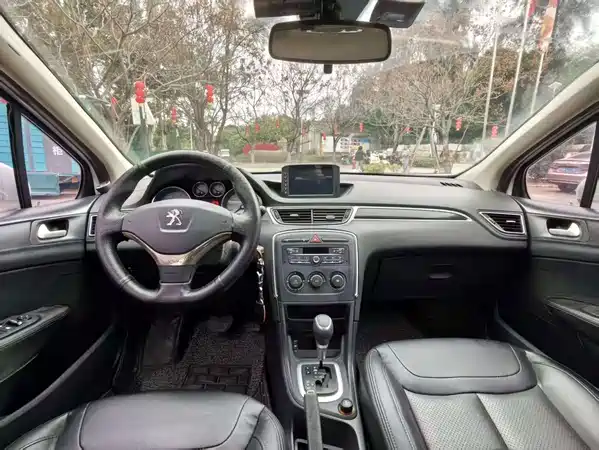 Peugeot 308 2016