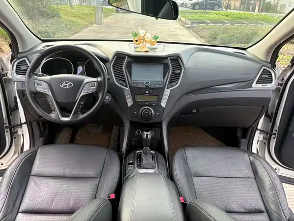 Hyundai Santa Fe 2014