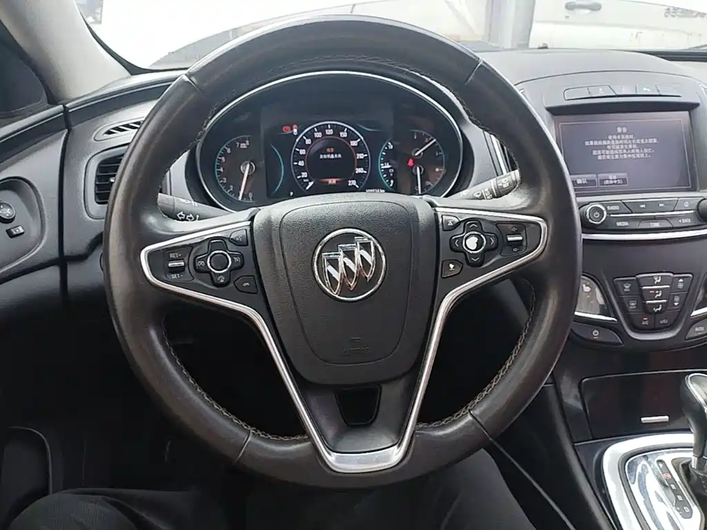 Buick Regal 2016 — фото 11