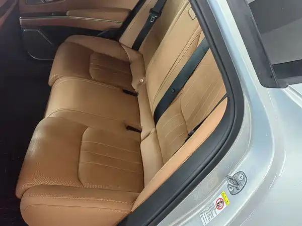 BYD Han L 2025