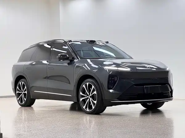 NIO ES8 2023