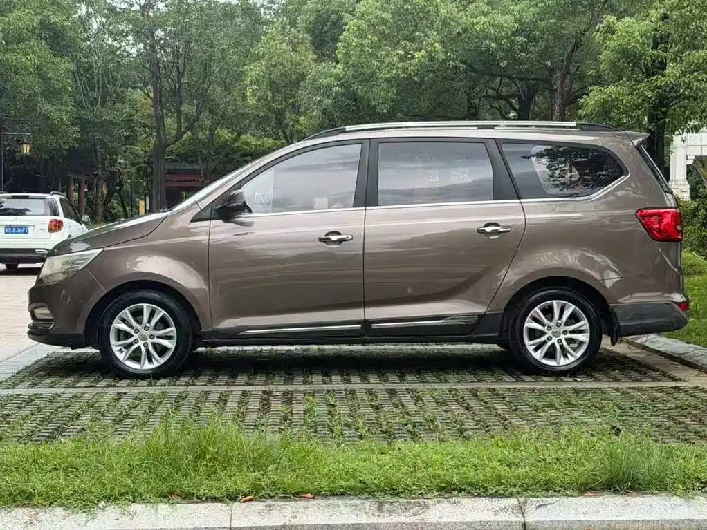 Baojun 730 2016