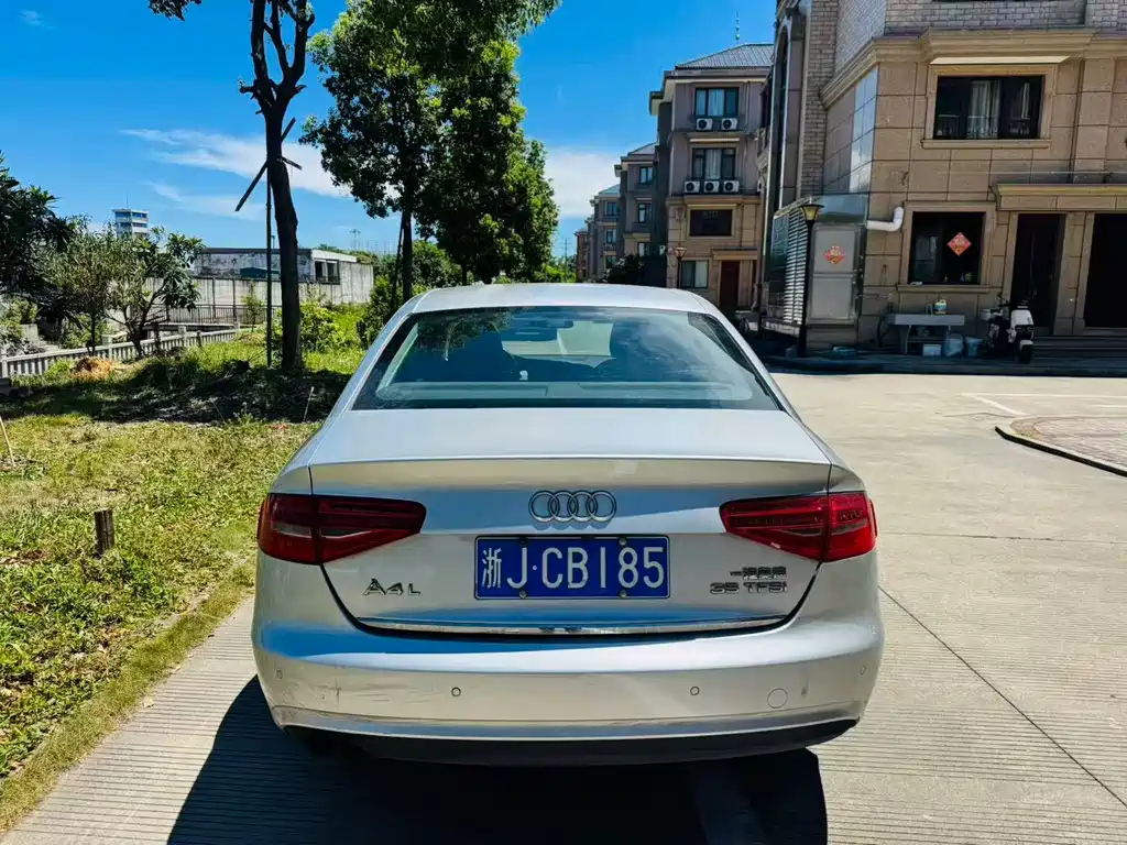 Audi A4L 2013