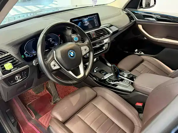 BMW iX3 2021