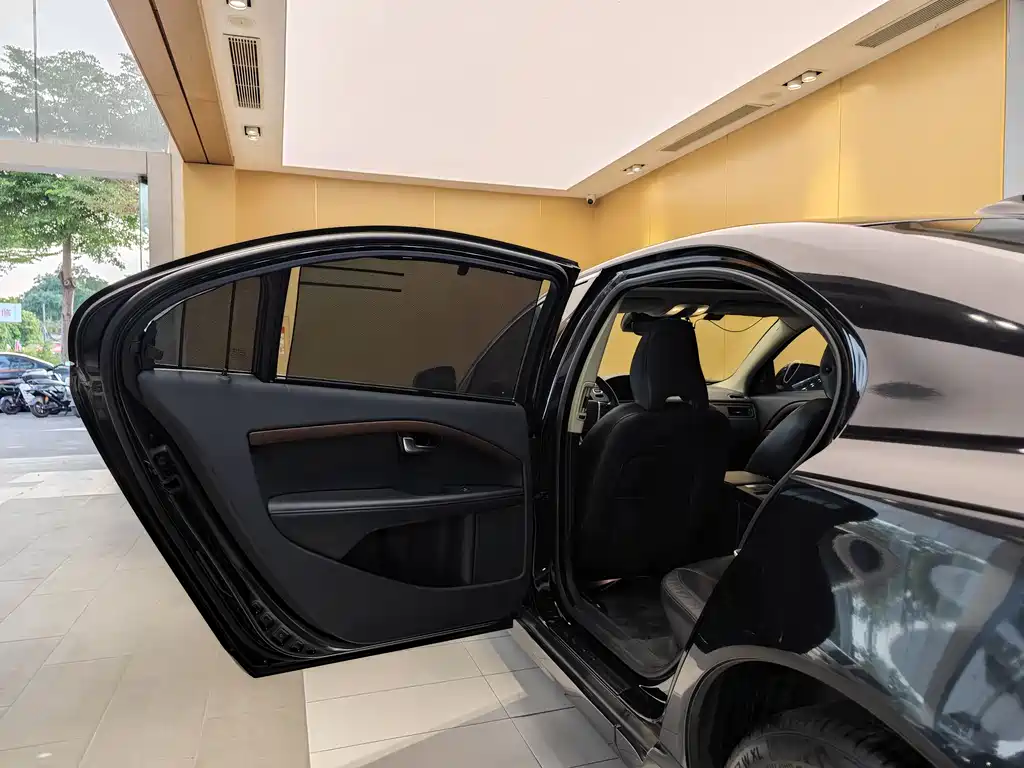 Volvo S80L 2015 — фото 21