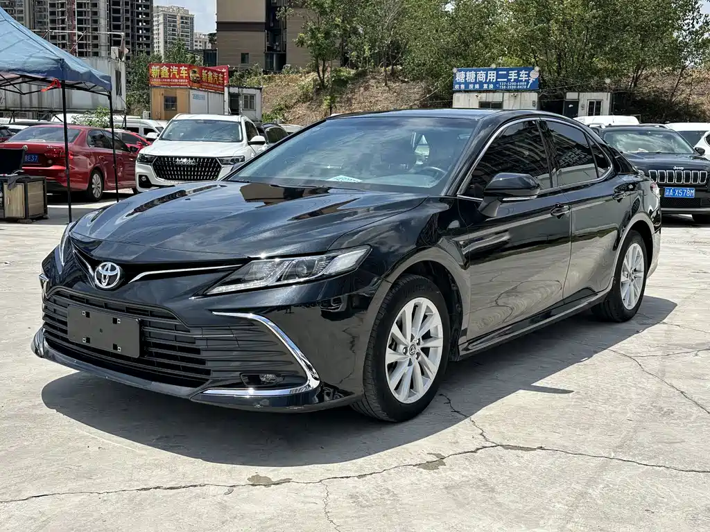 Toyota Camry 2024 — фото 3