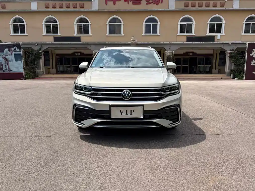 Volkswagen Tiguan L 2023 — фото 2