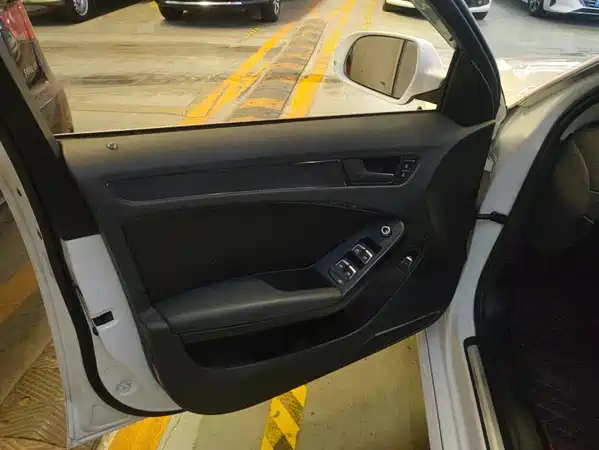 Audi A4L 2014