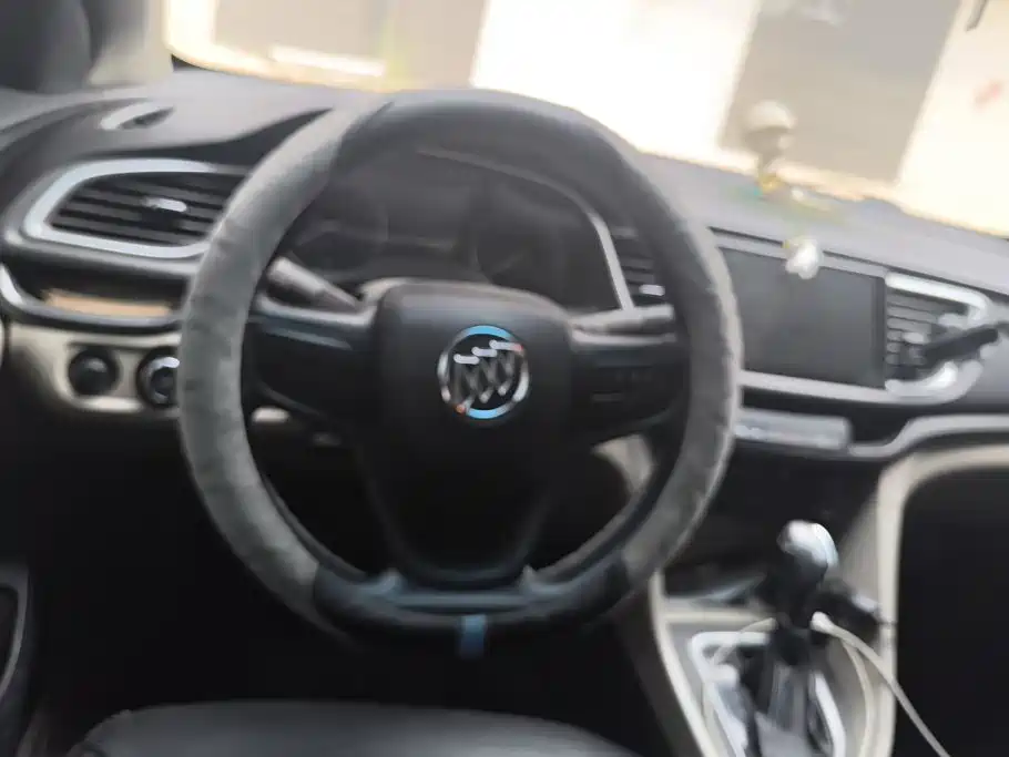 Buick Excelle 2016 — фото 15