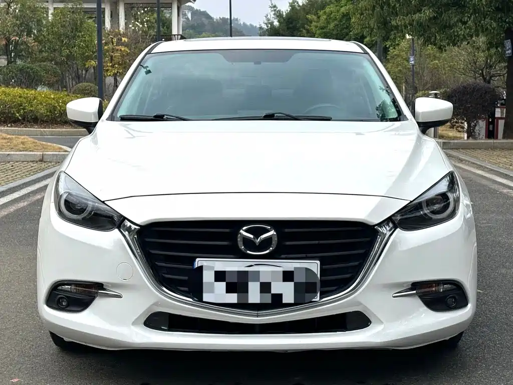 Mazda 3 Axela 2017 — фото 11