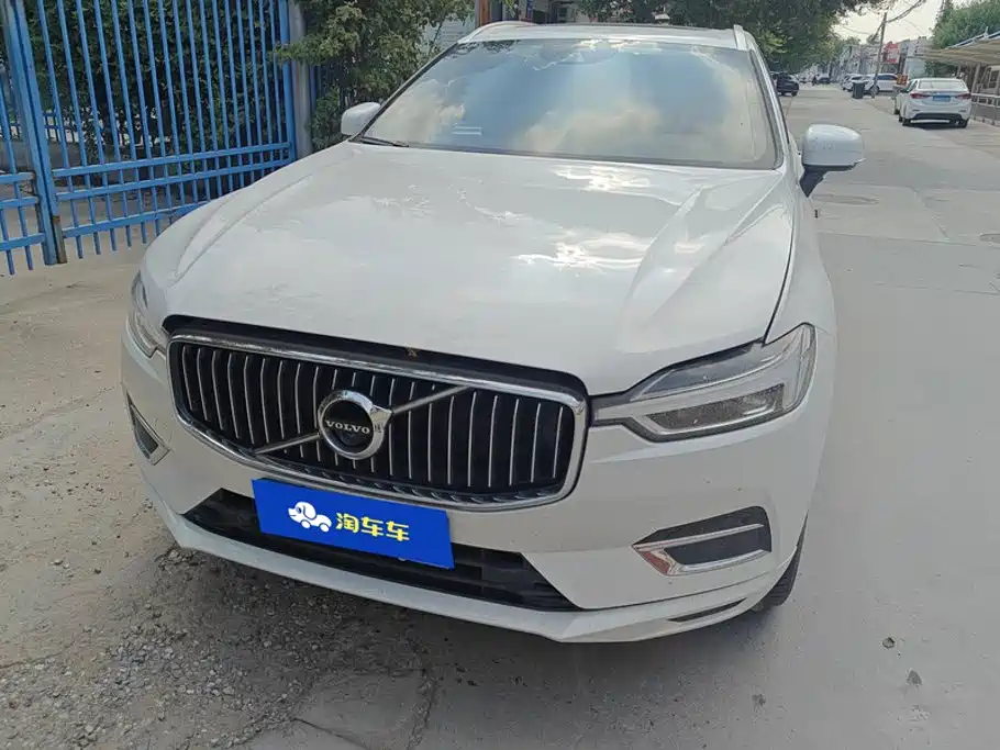 Volvo XC60 2019 — фото 2