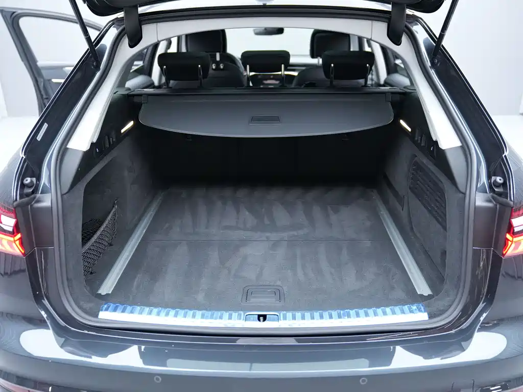 Audi A6 2022 — фото 10
