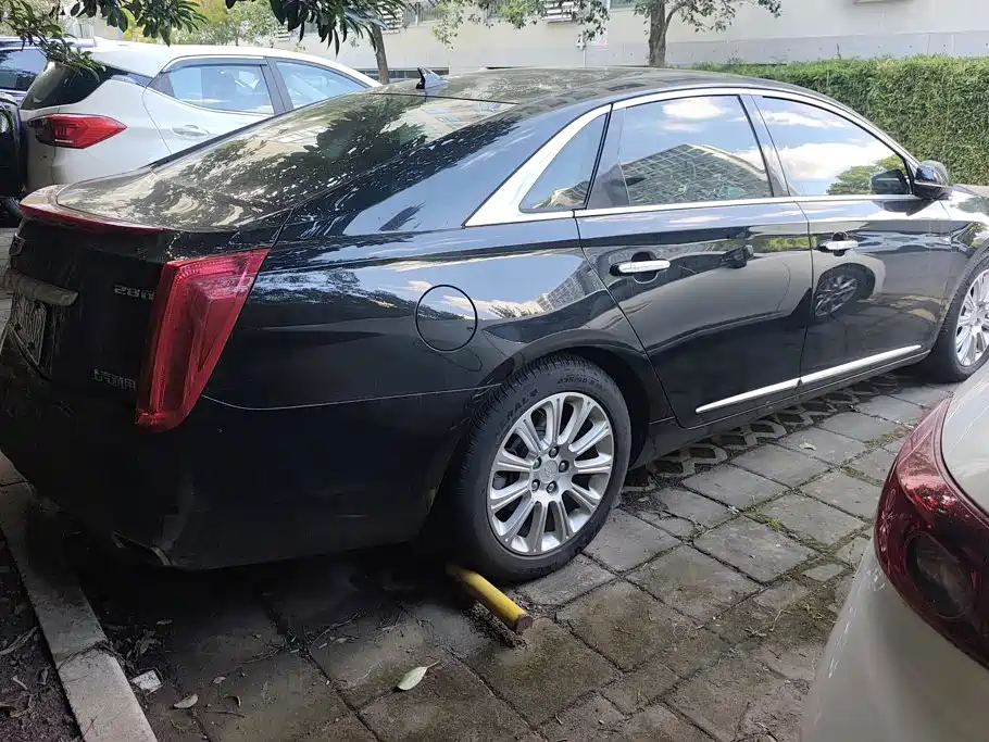 Cadillac XTS 2016 — фото 3