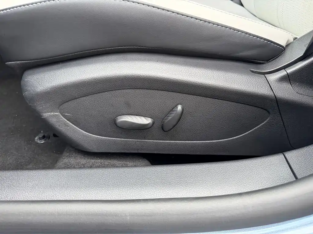BYD Seal 05 DM-i 2025 — фото 9