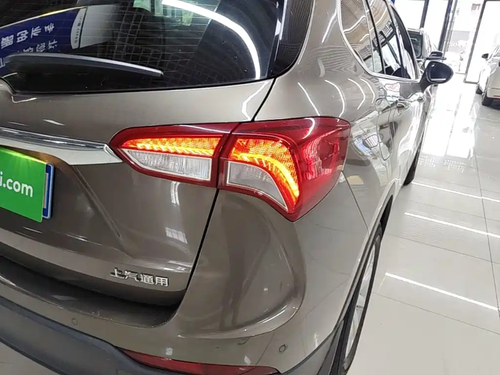 Buick Envision Plus 2019 — фото 8