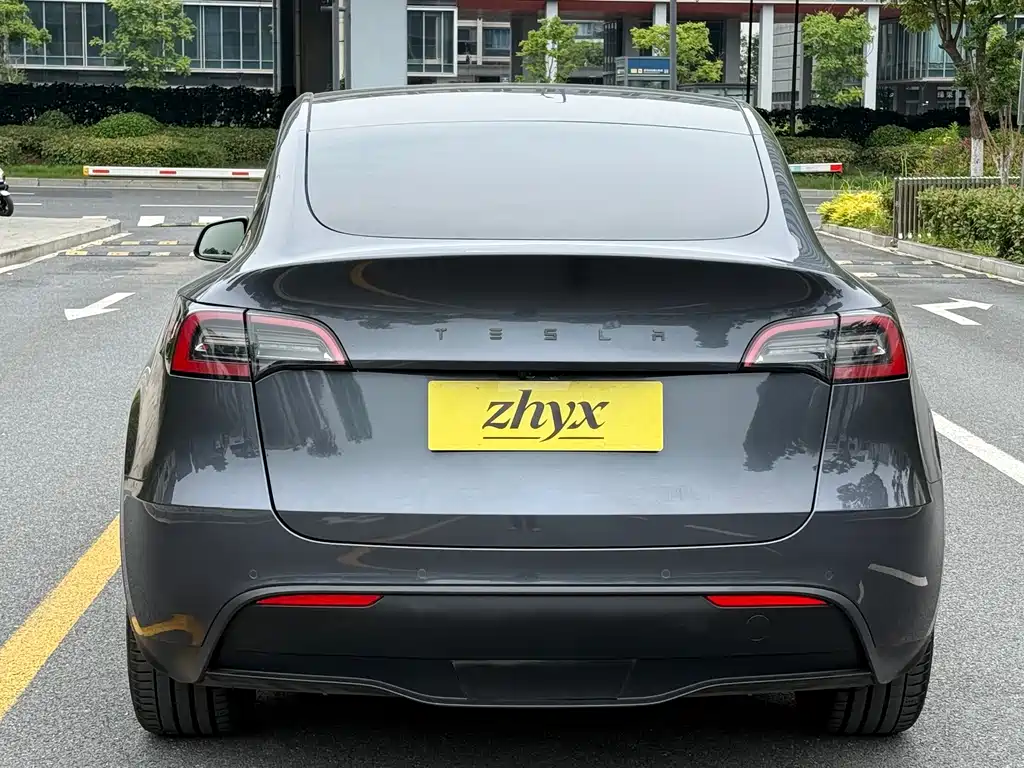 Tesla Model Y 2022 — фото 5