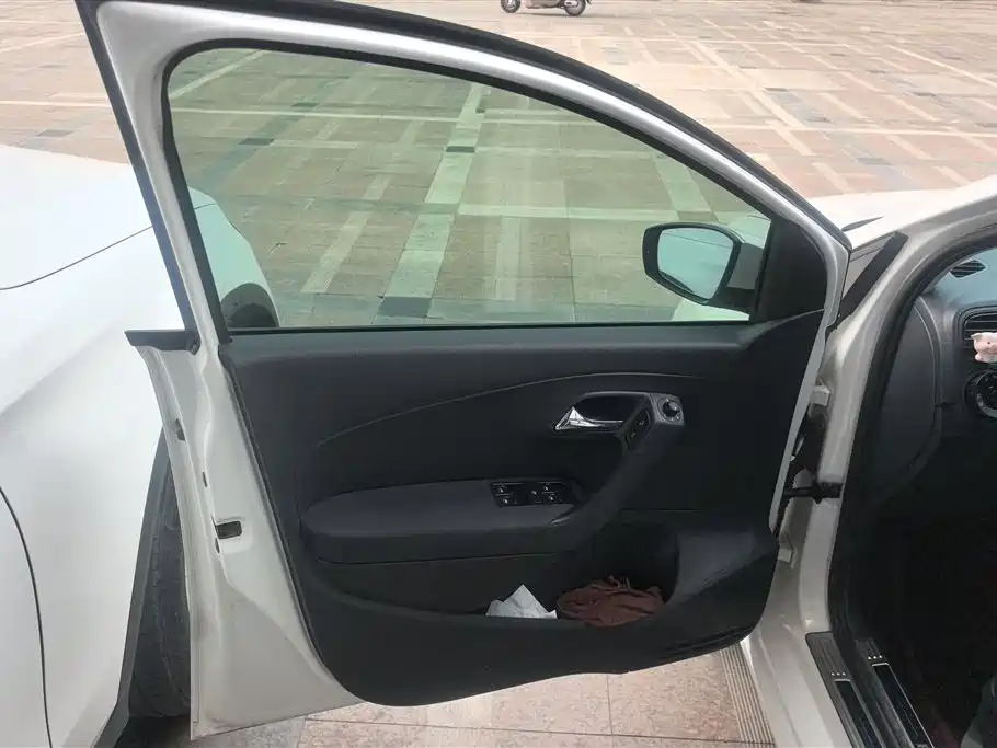 Volkswagen Polo 2016