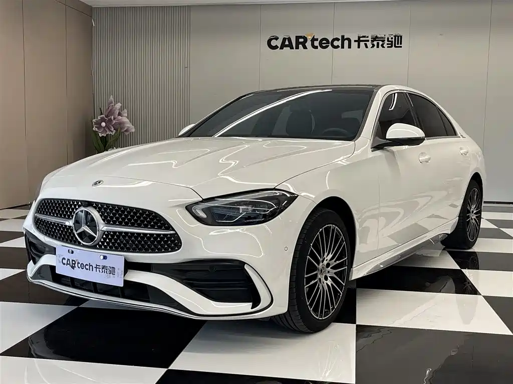 Mercedes-Benz C-Class 2024