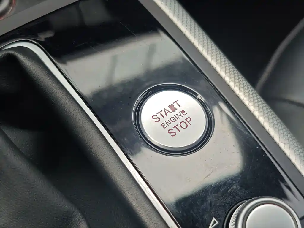 Audi A6L 2015 — фото 29