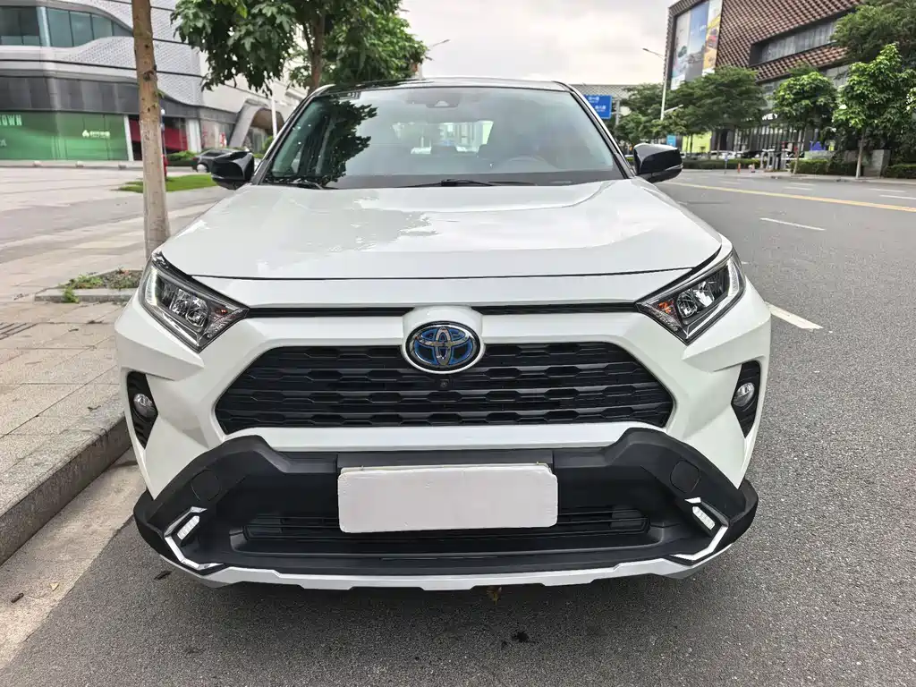 Toyota RAV4 2020 — фото 4
